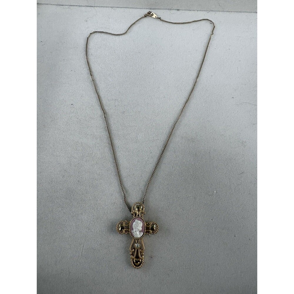 Vintage Precious Moments Cameo Cross Pendant Necklace Gold Tone 20”